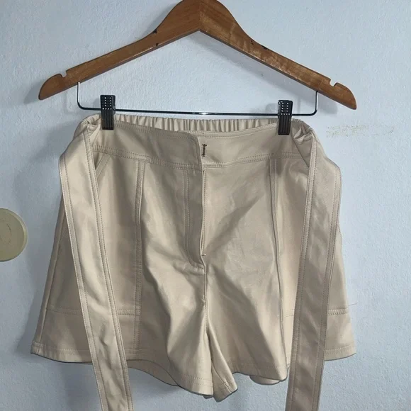 Tan High Waist Casual Shorts - Picture 4 of 4